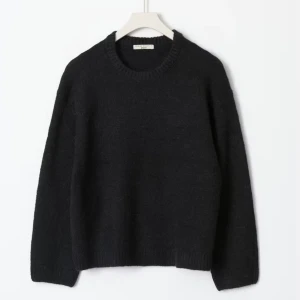 Svart stickad tröja från Gina - Svart stickad tröja från Gina Tricot💞