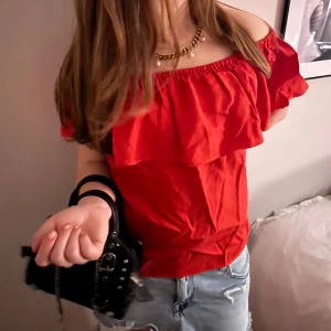 Röd volang topp - Älskarrr såå snygg volang topp💝💝