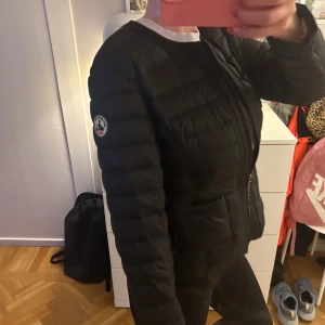 Jott dunjacka  - Såå snygg och knappt använd, köpt för ca 2000 perfekt till våren 