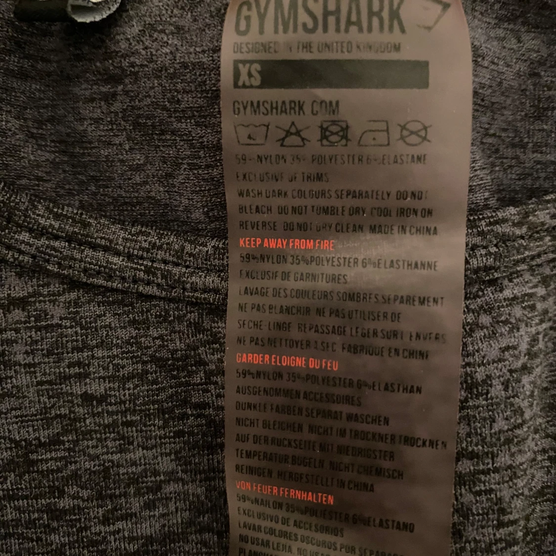 Mörkgrå croppad tröja från Gymshark - 3