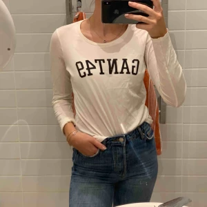  - Snygg tröja från Gant. Säljer pga att jag inte använder den. Frakten är inräknad i priset!