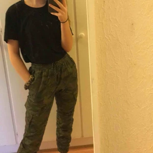 - Unisex camo pants
