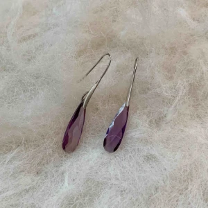  - Kristall / silver örhänge, Kan mötas upp vid t-centralen eller Odenplan, kan skicka via post 10kr på frakt