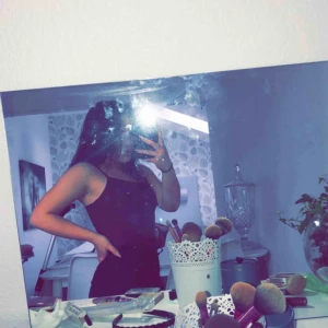  - Mörkare i verkligheten (bild1) än (bild 2) Frakt tillkommer  