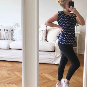  - Cute Top/Shirt!  Good condition  Pick up or shipping (shipping cost 59kr extra)