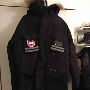  - Helt ny Canada goose jacka herr. Ny pris 9800