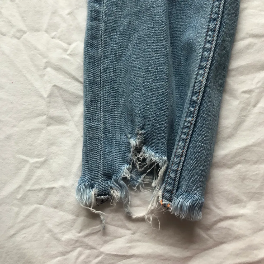 Snygga åtsittande jeans från zara. Jeans & Byxor.