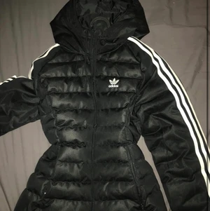 Adidas jacka xs/s - Nyskick, använd fåtal gånger