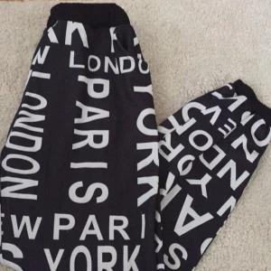 mjukis/nederdel - super sköna. Storlek varierar