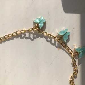 Halsband - Ett superfint halsband. Säljer då det inte kommer till användning. 60kr + frakt eller högstbjudande. 💛💫