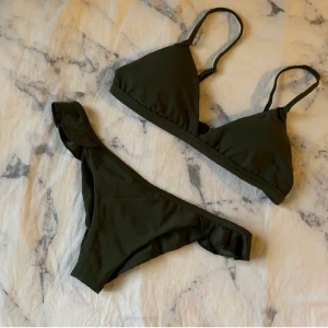 AIMN bikini  - ❌100kr ink frakt vid snabb affär, först till kvarn! Bikini i nyskick från aimn, i färgen mörkgrön färg💚 storleken är 36! 120kr ink frakt 🥳