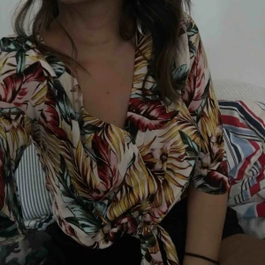  - Skjorta säljes för 150kr (frakt +20kr). Köpt i London.