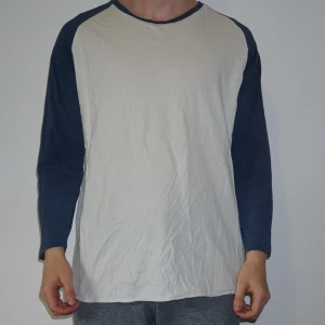  - Baseball tröja. Väl använd.