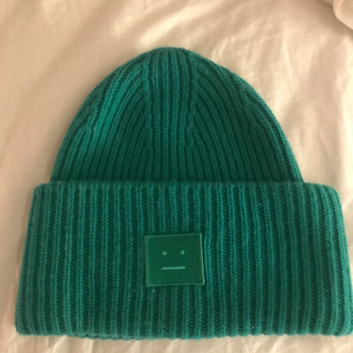 Slutsåld Acne mössa