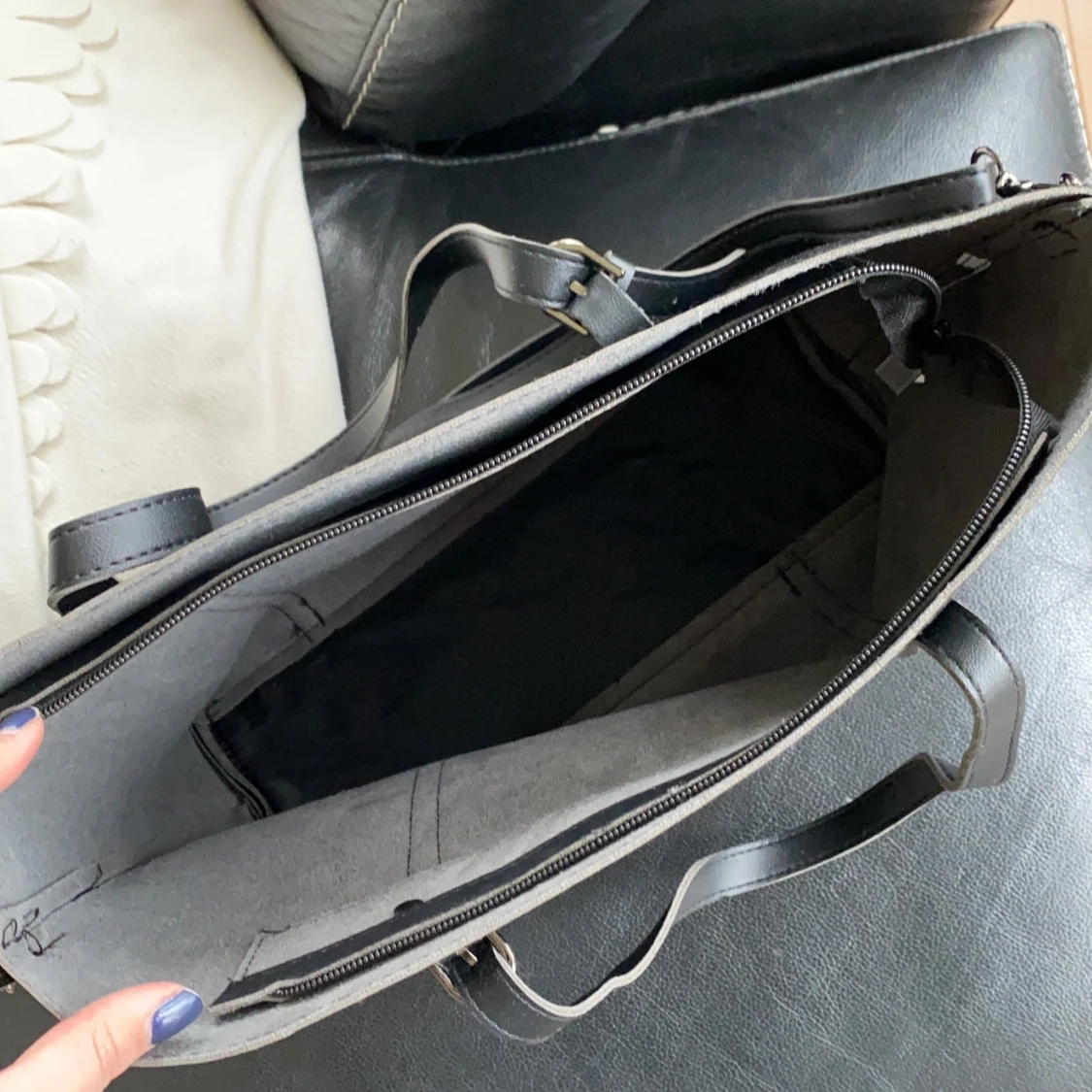 Svart väska - 91