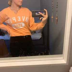 Persikofärgade mys tröja  - Köpt i NY för 500kr