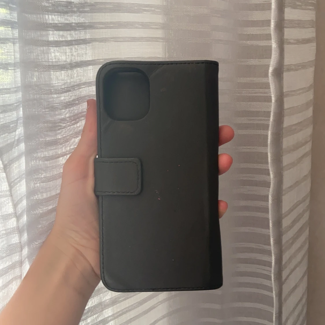 Svart plånboks skal  iPhone 11 - 90