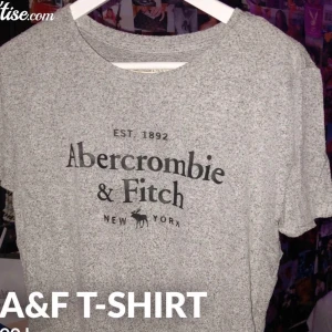 abercrombie & fitch t-shirt - aldrig använd stl M köpt för 300, säljer för 70kr + frakt 