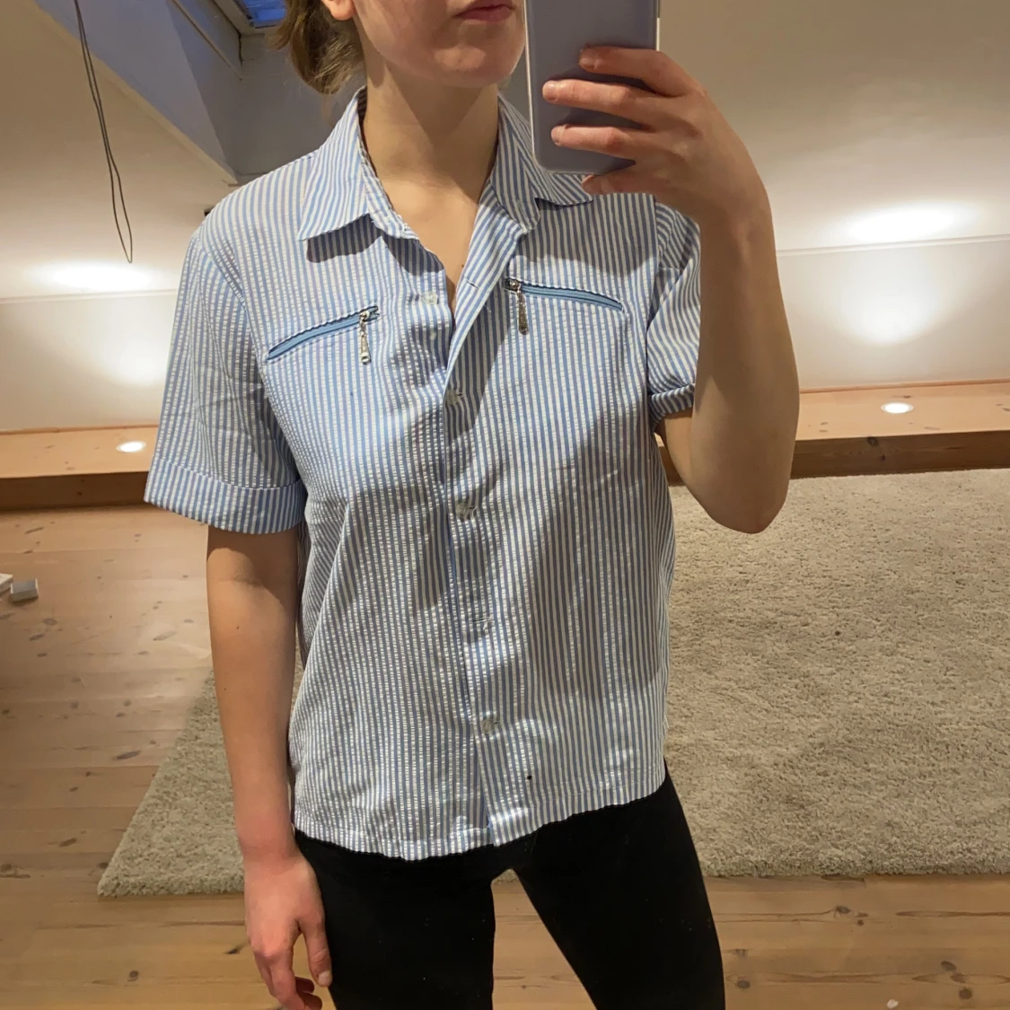 Blå-och vitrandig topp - 90