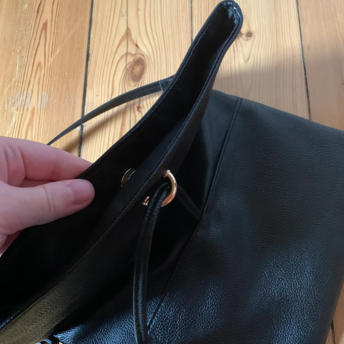Svart väska  - 90