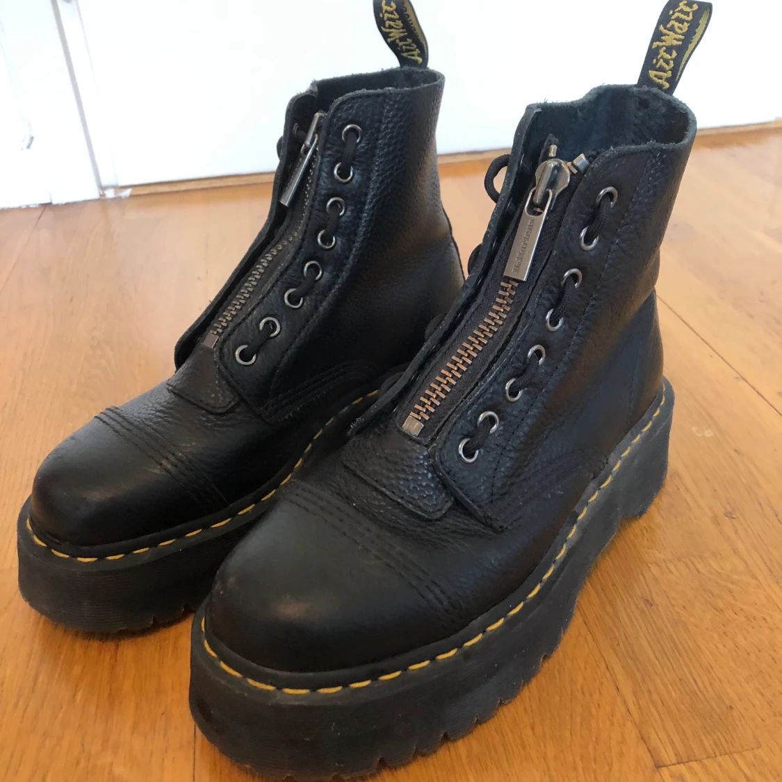 Dr Martens Sinclair platåkängor stl 41