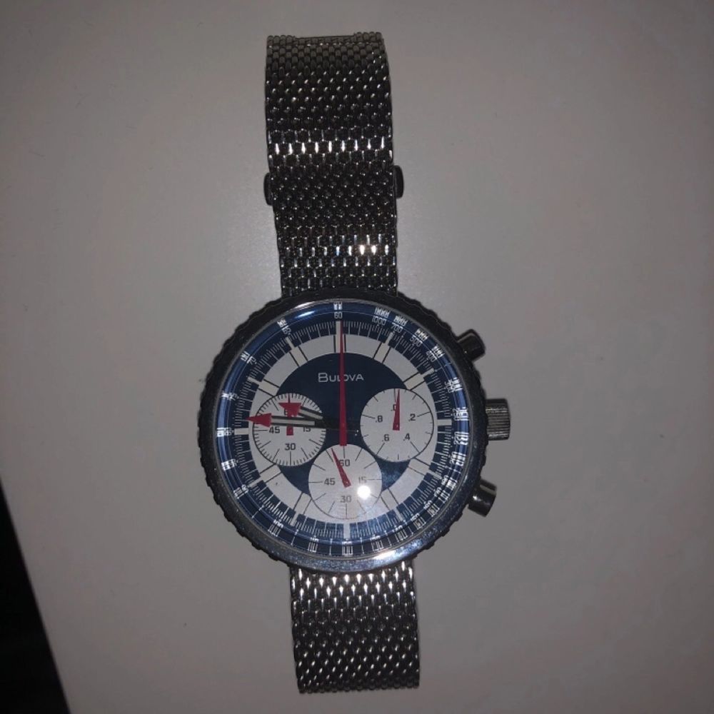 säljer nu min klocka som jag haft i ett halvår, det är en 