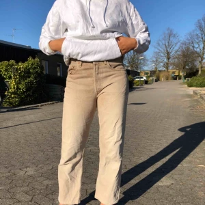  - snygga mom jeans från Levis! Köpta på humana. Lite stora i midjan för mig som är strl 36❤️❤️❤️❤️