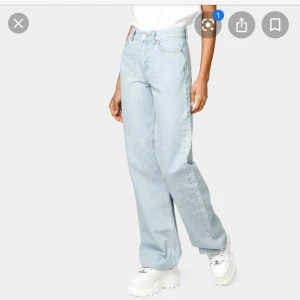  - Junkyards populära wideleg jeans, strl 25. Superfint skick! Frakt tillkommer.