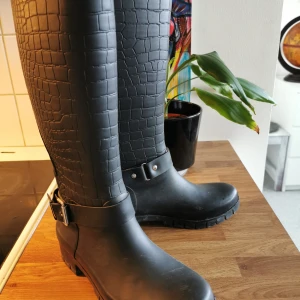 Colors of California  - Gummistövlar i stl 38, knappt använda! 