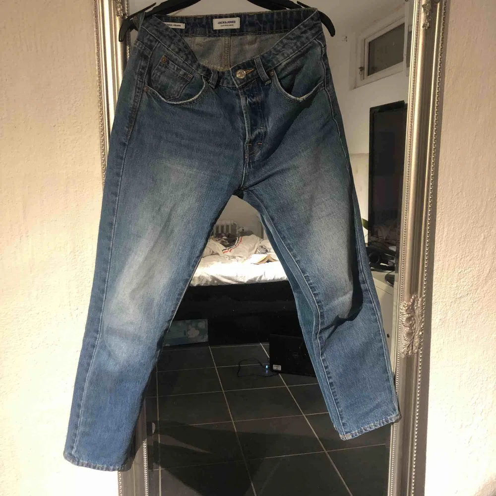Fina Jack&Jones tapered jeans i bra skick.   Frakt ingår i priset!. Jeans & Byxor.