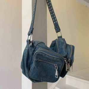  - Väska från noella!  Möts upp i Malmö, annars +63 för frakt 💘