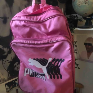  - Inte toppen skick men super fin ändå💕🥵 skriv privat för mer information (FRAKT 44kr)