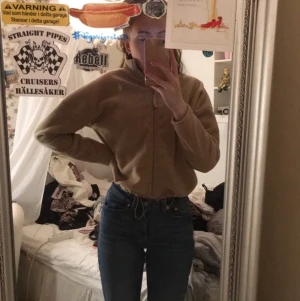 Kofta🤎 - Brun kofta som ja köpte för ett år sen som häller inte kommit till andvändning precis som nästan allt annat jag lägger upp. Köpare står för frakten 📦💕