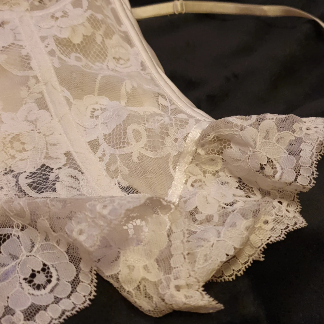 Vit korsett STRL S/75B