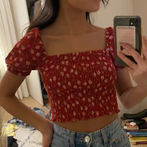 Top  - Säljer den här toppen från Urban Outfitters! frakt tillkommer! 