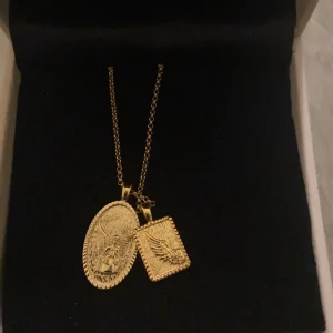 Halsband  - Halsband som aldrig användts köpt i guldfynd.