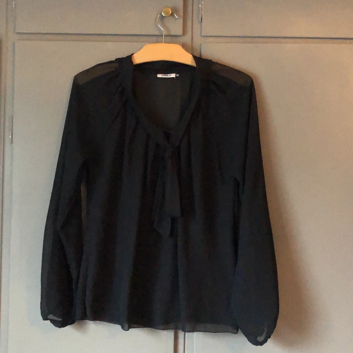 Blus ifrån ONLY Storlek 36