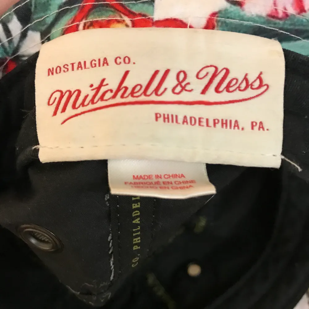 Mitchell & Ness bucket hat, felfri OS. Accessoarer.