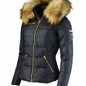 Rock and blue - Tänkte kolla om det finns något intresse för denna vinter jacka, jag har köpt ny så tänkte sälja min, exakt som den på bilden, fake päls, strl 40. Tänkte runt 1000 kr inte mer. 