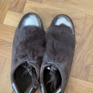 Sneakers - Köpta i Paris på en fin butik. Sköna och snygga