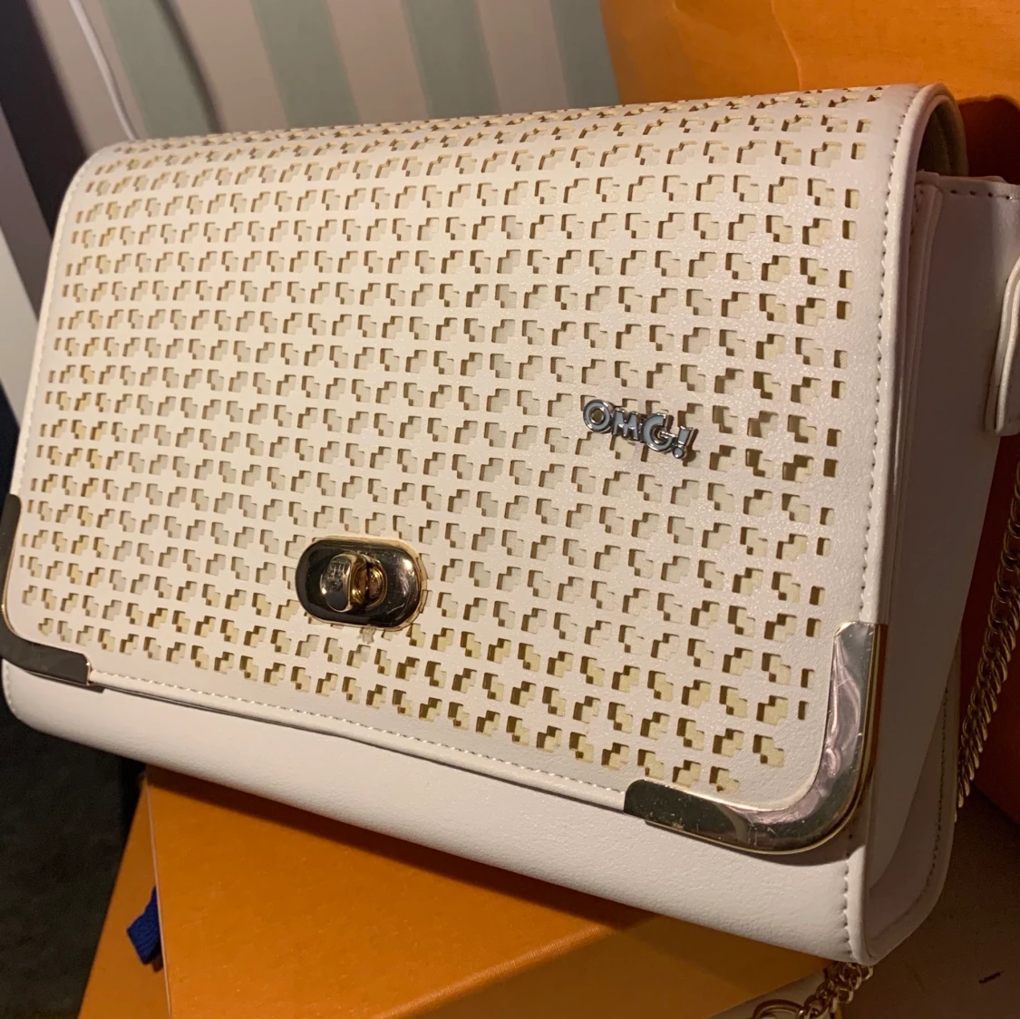 Vit axelväska  - 91