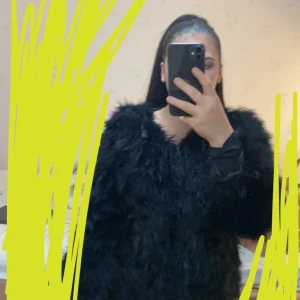 Pälsjacka - Päls jacka i storlek small och xs äkta päls användt den 1gång jätte varm.