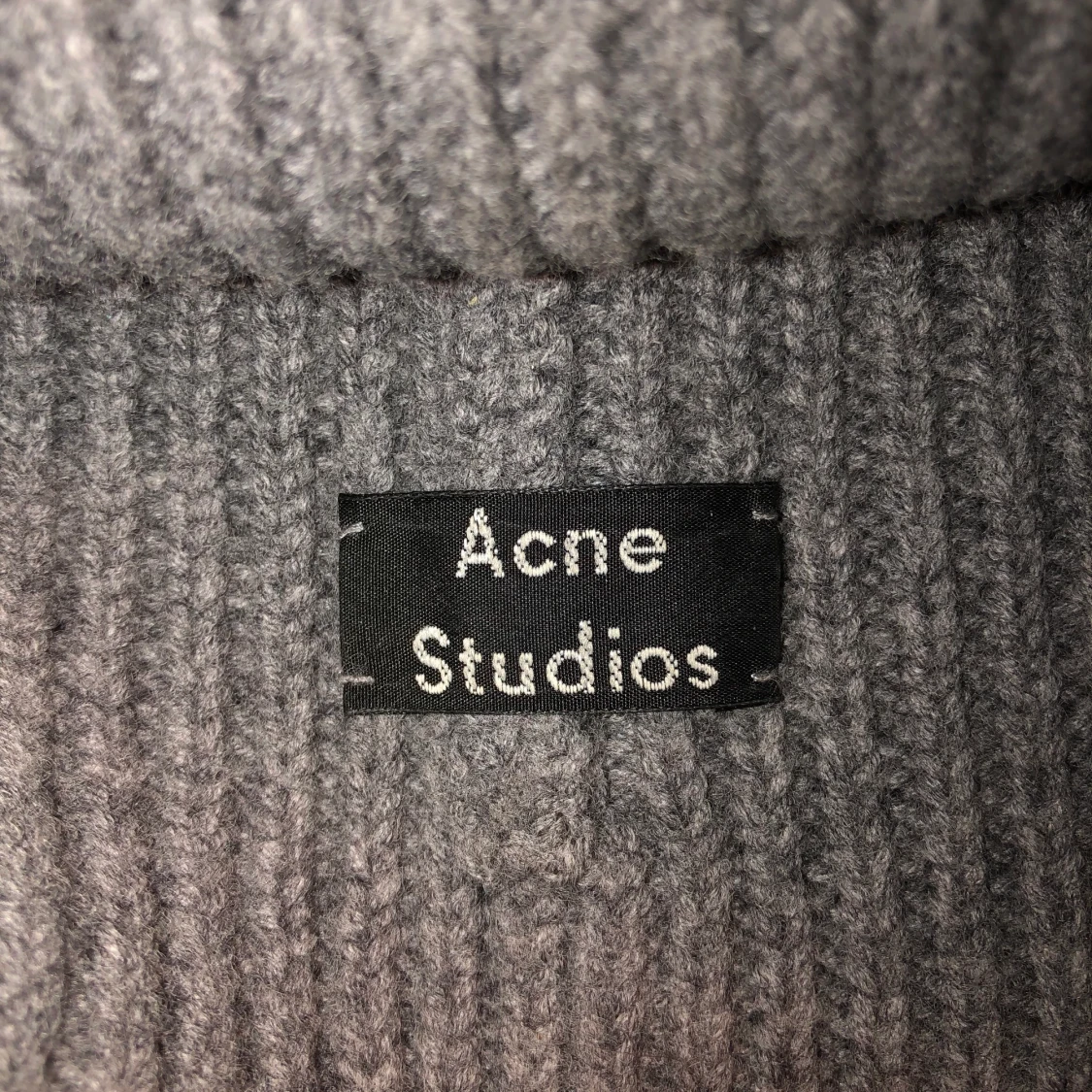 Acne Mössa - 91