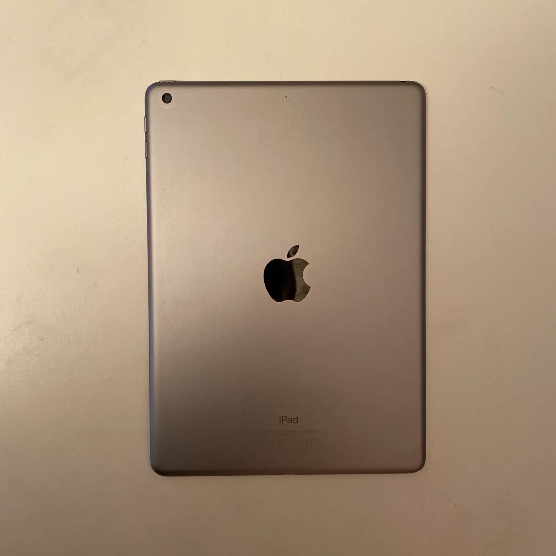 iPad 9.7 2017 5:e generationen - 90