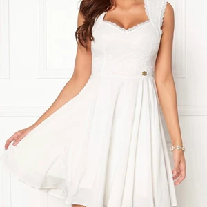 Studentklänning från bubbleroom  - Fint skick, frakt tillkommer.