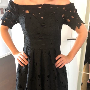 Klänning  - Festklänning strl S/M finns i huddinge 