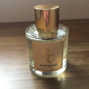 LCC blonde bouquet - LCC blonde bouquet parfym. Endast testad en gång. 