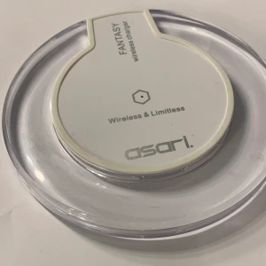 Laddplatta - Fullt fungerande laddplatta köpt på asari ✨ Kopplas in med hjälp av vanlig samsung-sladd ✨🥰🦋 