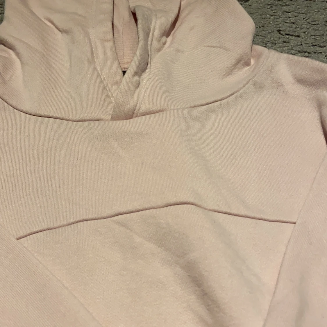 Mysig rosa tröja med luva!  - 90