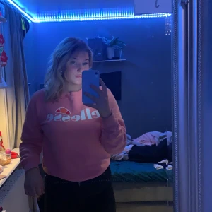 ellesse tjocktröja - Säljs för att den inte kommer till användning, mycket bra skick och har bara använts några gånger